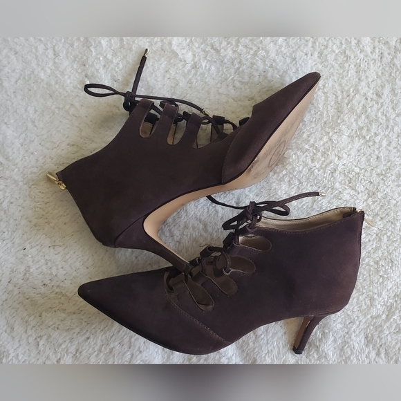 Adrienne Vittadini Fealy Women US 7.5 M Brown 90s Bootie Pump Heel‎ Suede - Picture 2 of 14
